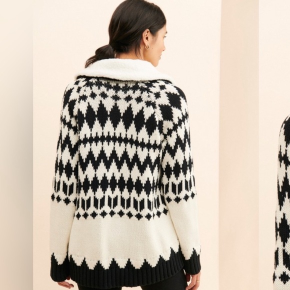 Show Me Your MuMu Sun Valley Black and White Sweater - Picture 3 of 13